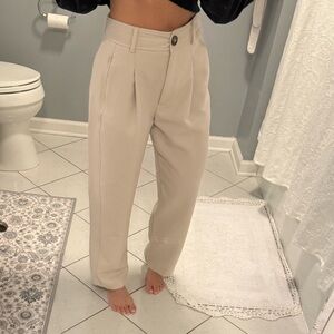 Abercrombie & Fitch Cream Dress Pants Ankle Length